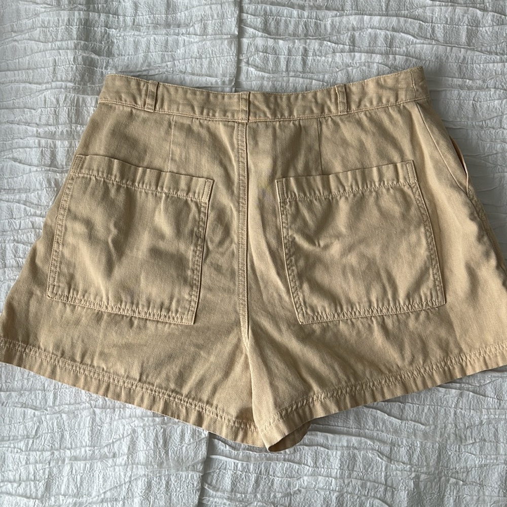Universal Thread Shorts - Picture 2 of 4